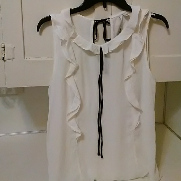 Lauren Conrad Blouse - Picture 8 of 8